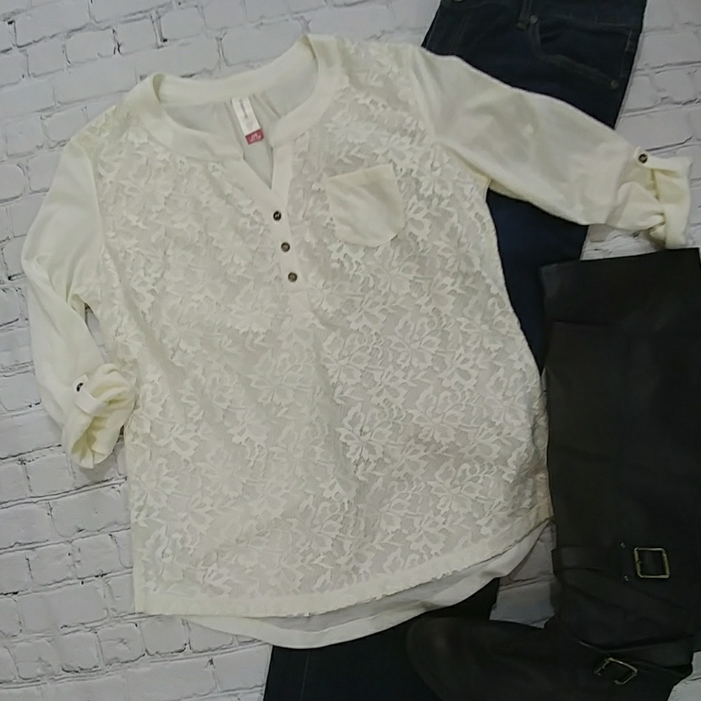 NWOT Lace Front Top in Cream